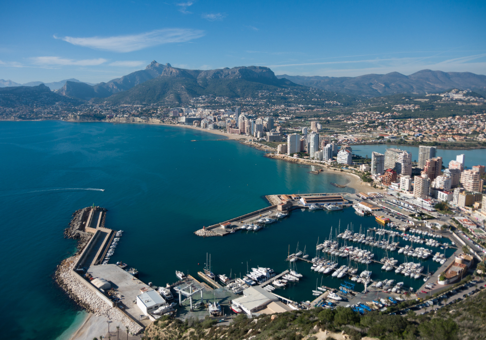https://l-agence-immobiliere-a-calpe.com/wp-content/uploads/2025/08/Design-sans-titre-2025-08-29T021332.522.png